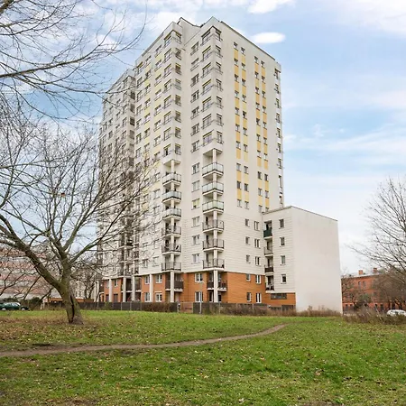 Praga Tower View By Bookinghost 华沙