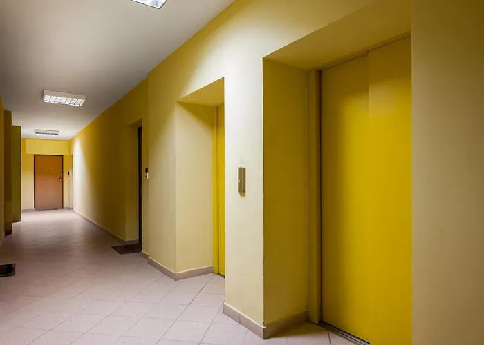 Praga Tower View By Bookinghost * 华沙