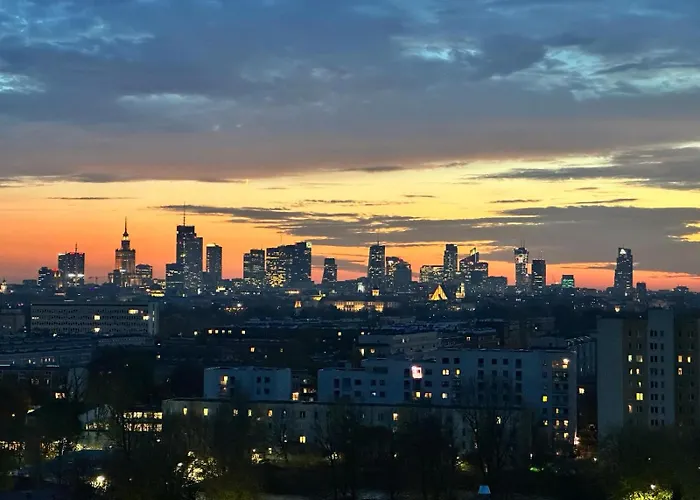 Praga Tower View By Bookinghost ורשה